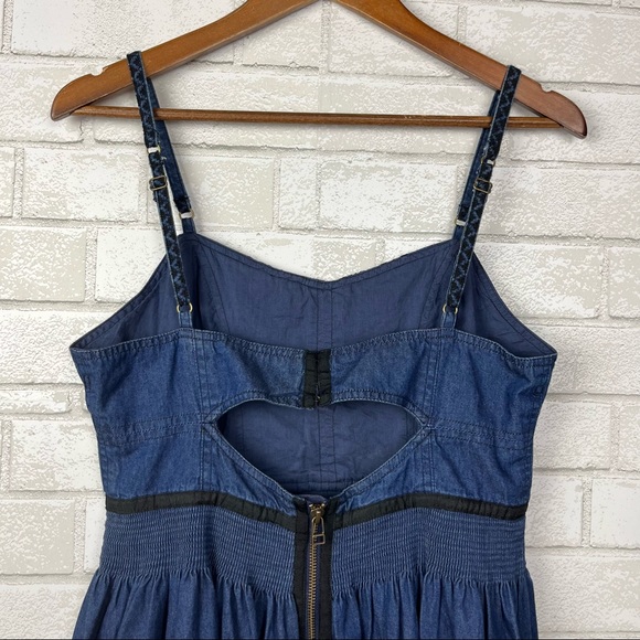 Free People Embroidered Mount St Helen’s Denim Chambray Skater Mini Dress Sz 10 - Picture 2 of 7